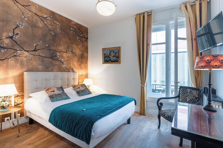 Room 32 of 57