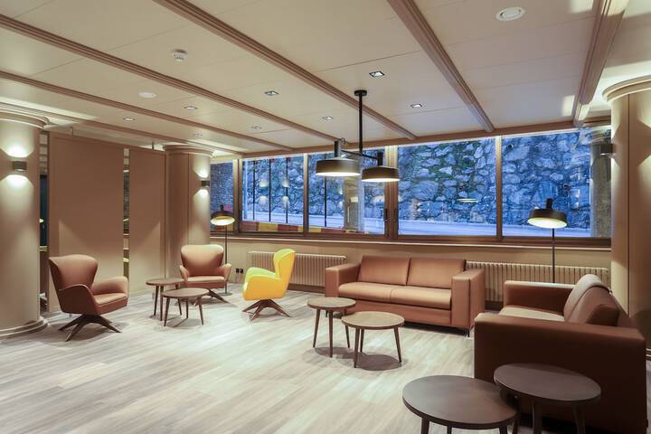 Lobby Entry