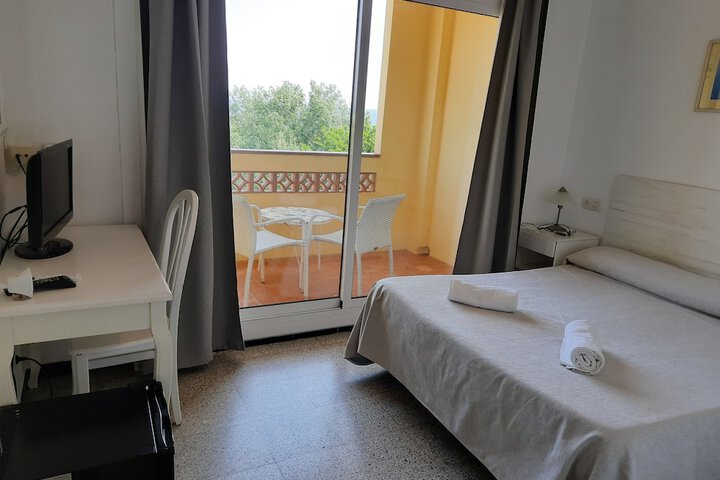 Room 3 of 61
