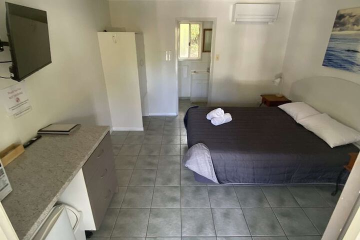 Room 4 of 51