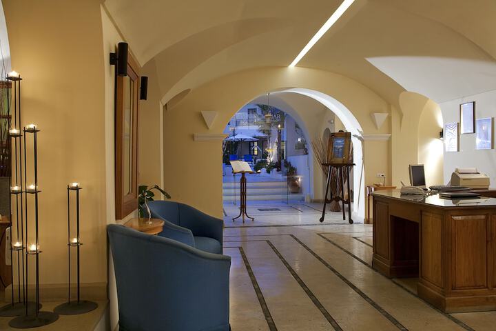 Guest Lobby