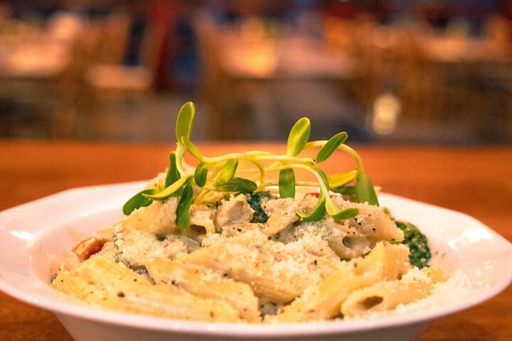 Dining 40 of 56