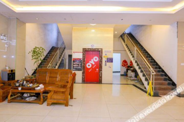 Hotel Interior 11 of 25