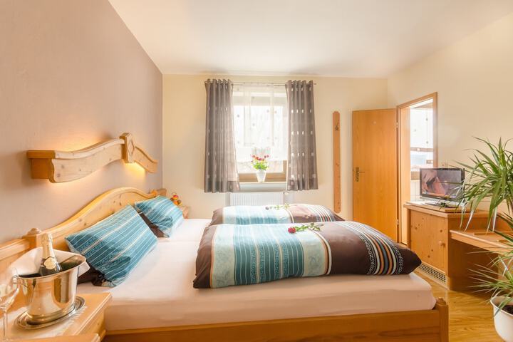 Room 10 of 49
