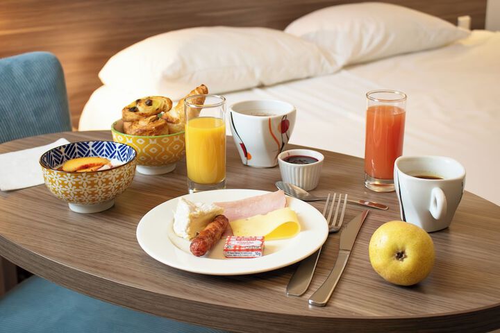 Breakfast/Coffee Service 81 of 88