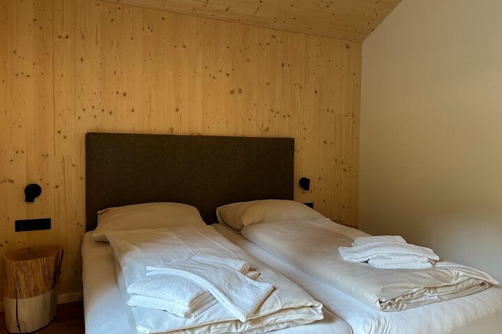 Room 3 of 42