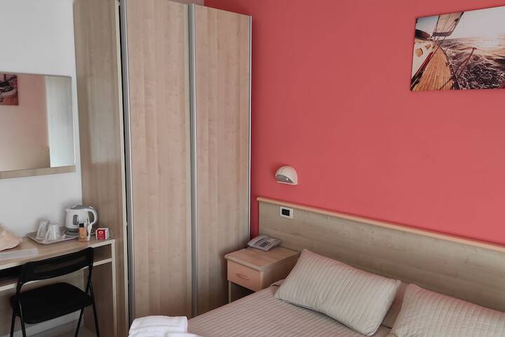 Room 15 of 71