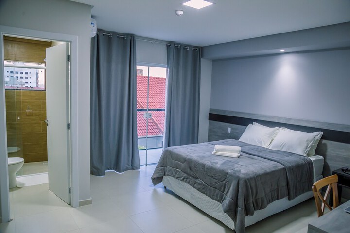 Room 9 of 35