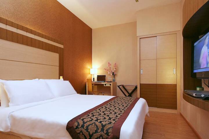 Room 12 of 47