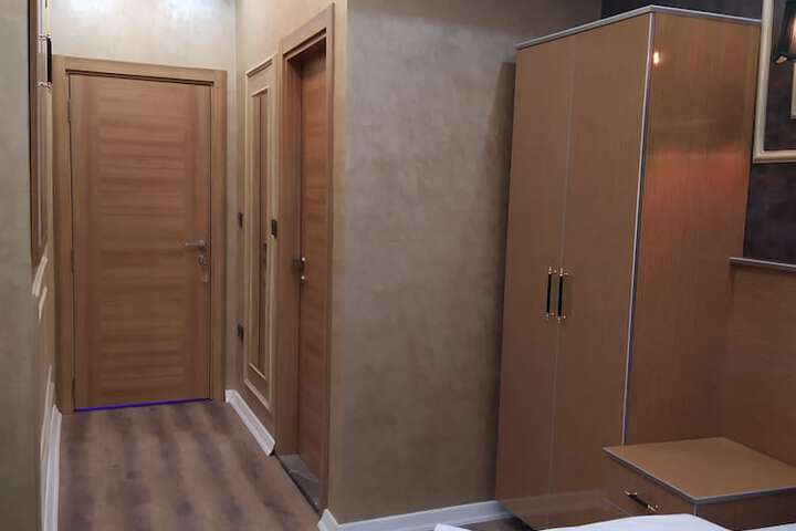 Room 18 of 111