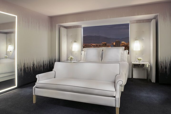 Accessible King Size Bed (38 of 50)