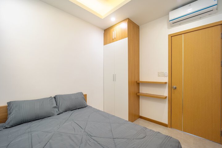 Room 9 of 36