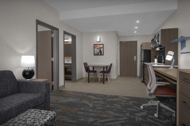 Room 15 of 40