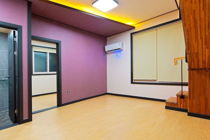 Room 40 of 51