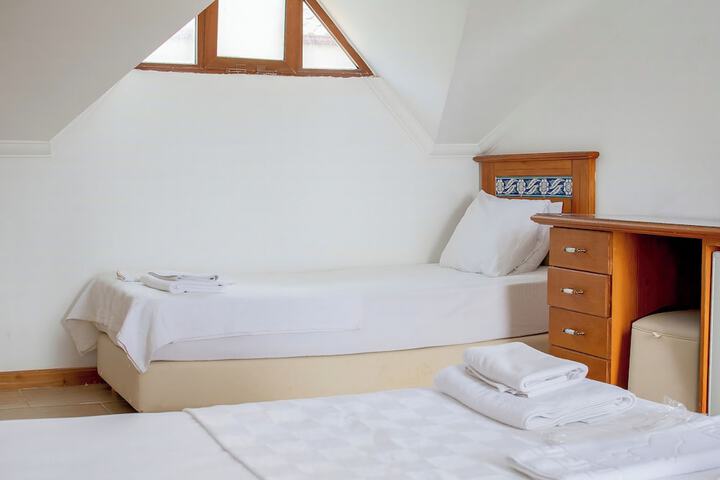 Room 10 of 63