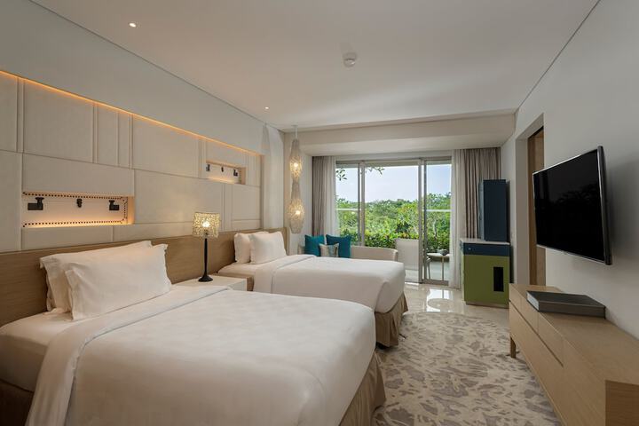 Room 19 of 204