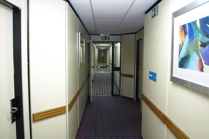 Ballroom/Hall 173 of 236