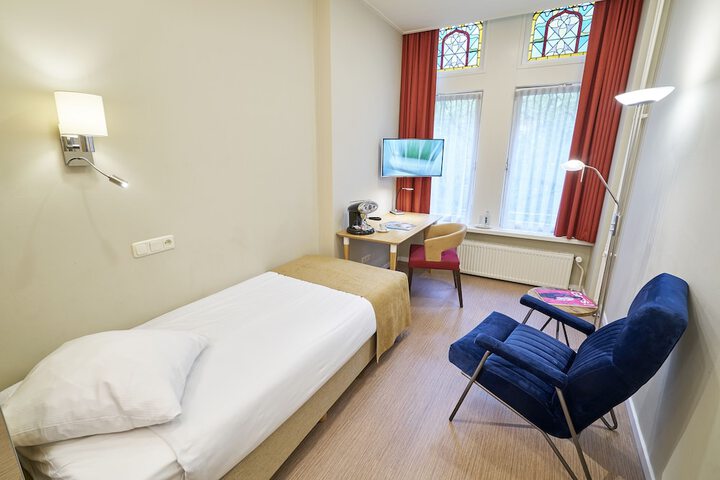 Room 43 of 107