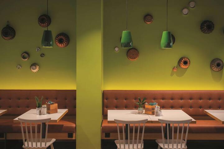 Dining 94 of 137