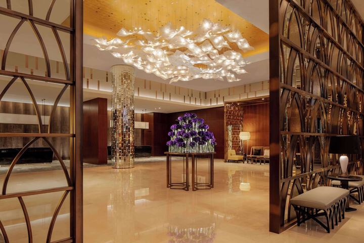 Entrance & Lobby