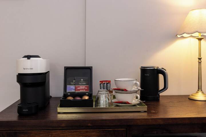 Breakfast/Coffee Service 17 of 36
