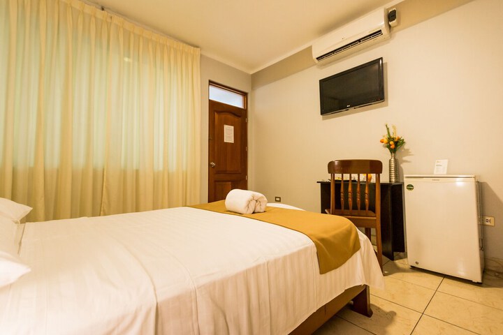Room 7 of 42