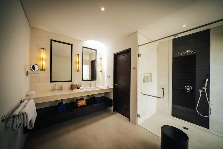 Room 68 of 167