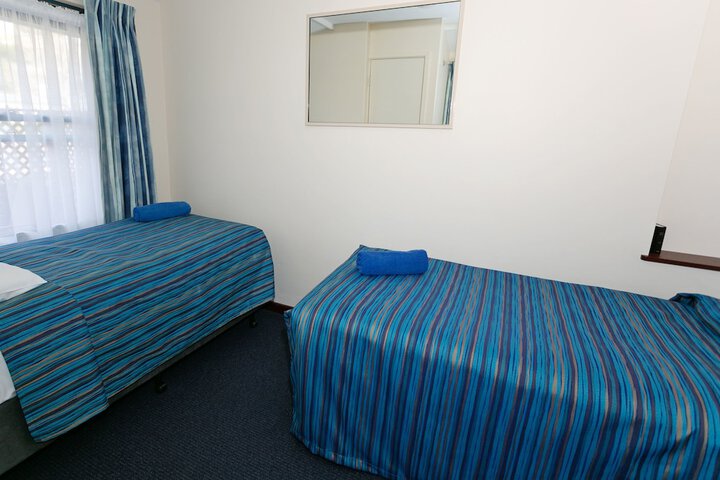 Room 6 of 174