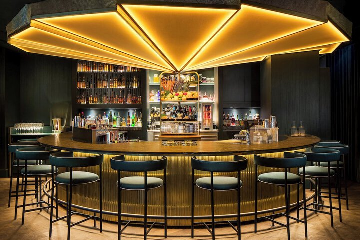 Lounge 64 of 86