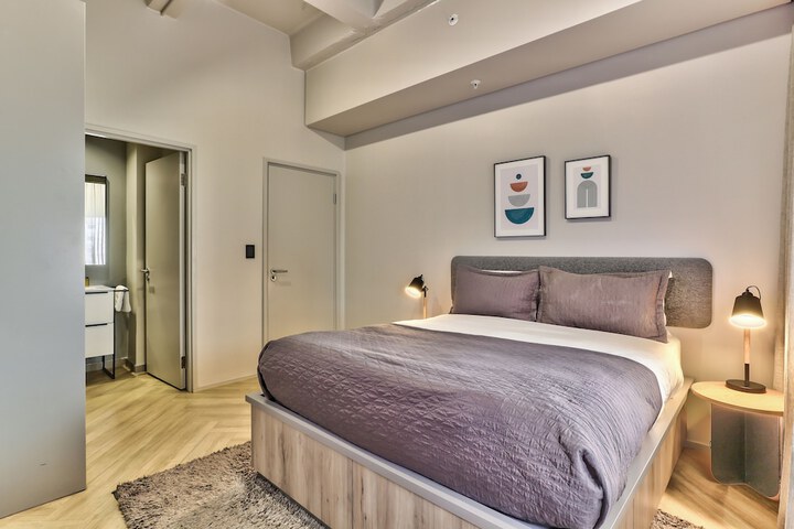 Room 6 of 48