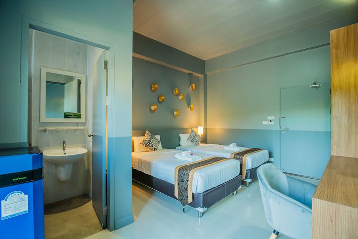 Room 10 of 63