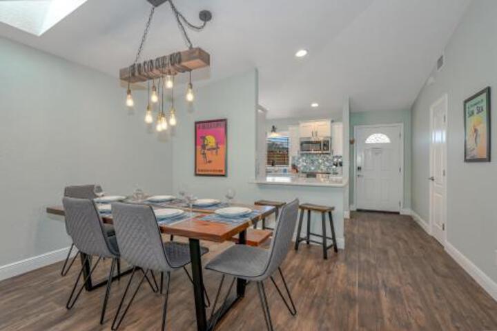 Charming Surf House with Fire Pit &  Private Fenced Yard Just 30 Seconds To the Beach in New Smyrna Beach, FL