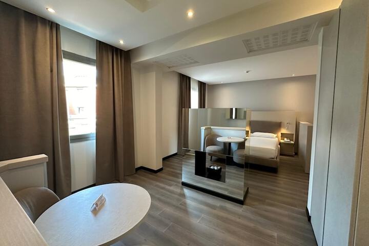 Room 12 of 132