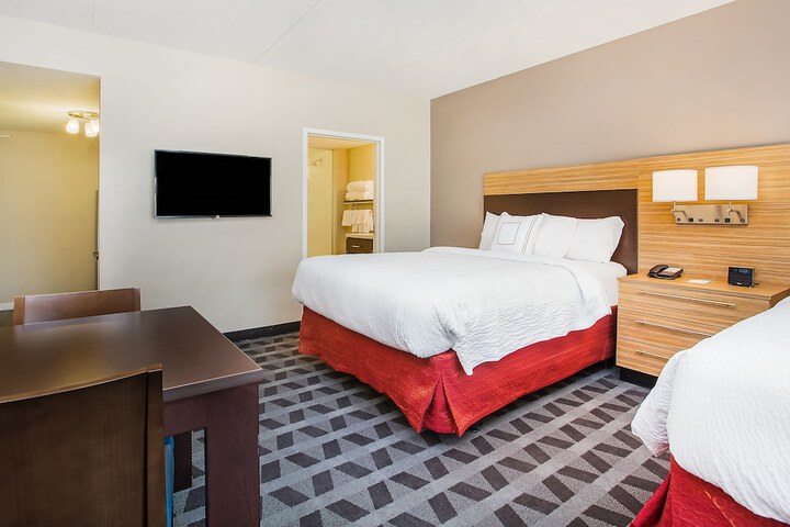 Room 4 of 30