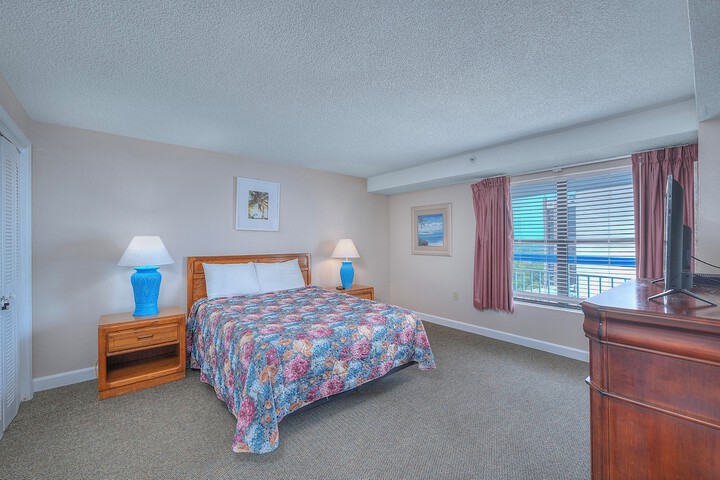 Room 3 of 138