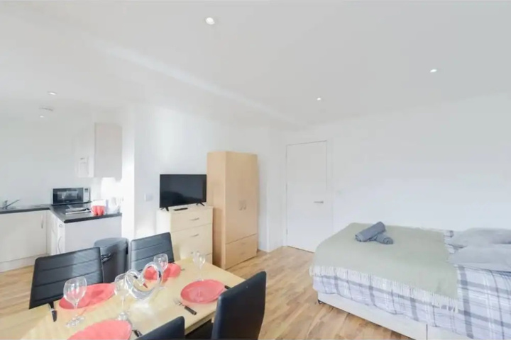 Room 2 of 12