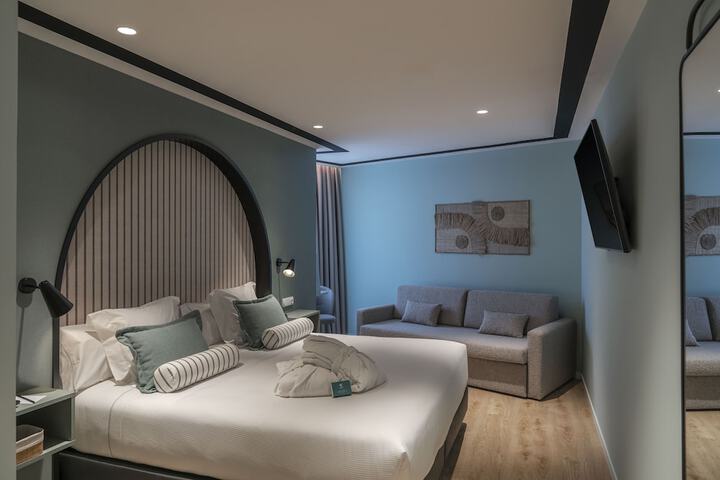 Room 12 of 67