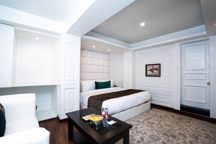 Room 35 of 67