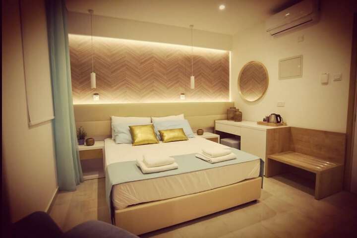 Room 14 of 50