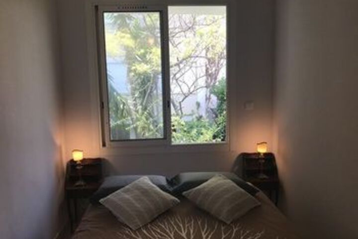 Room 5 of 22