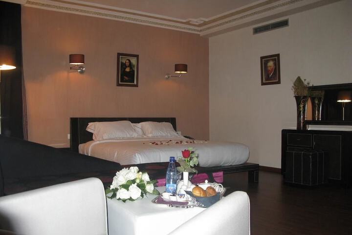 Room 2 of 17
