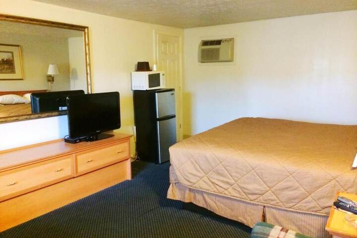 Room 3 of 4
