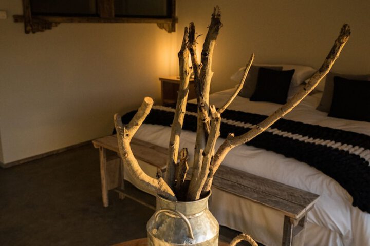 Room 16 of 36