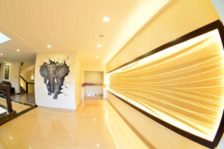 Ballroom/Hall 70 of 74