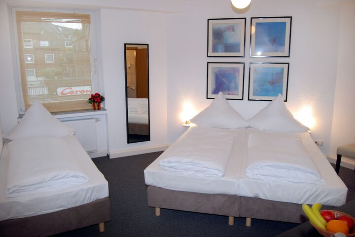 Room 4 of 41