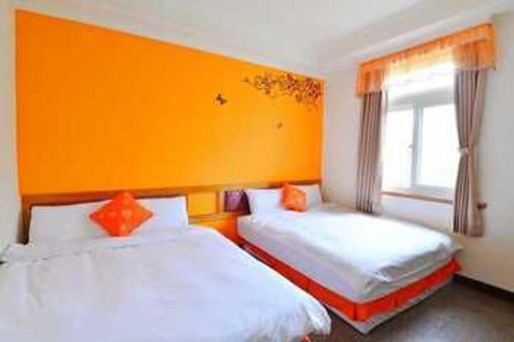 Room 10 of 21