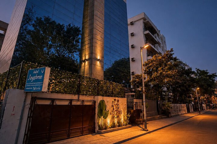 Glitz Hotel Jayshree - Nr Mumbai Airport