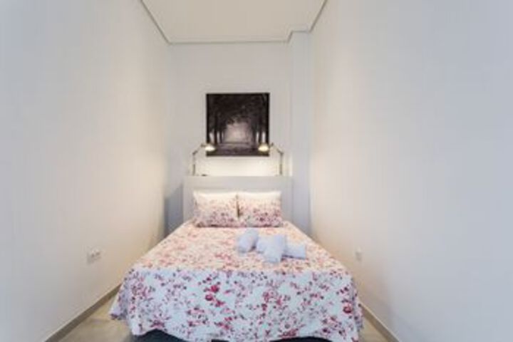 Room 13 of 37