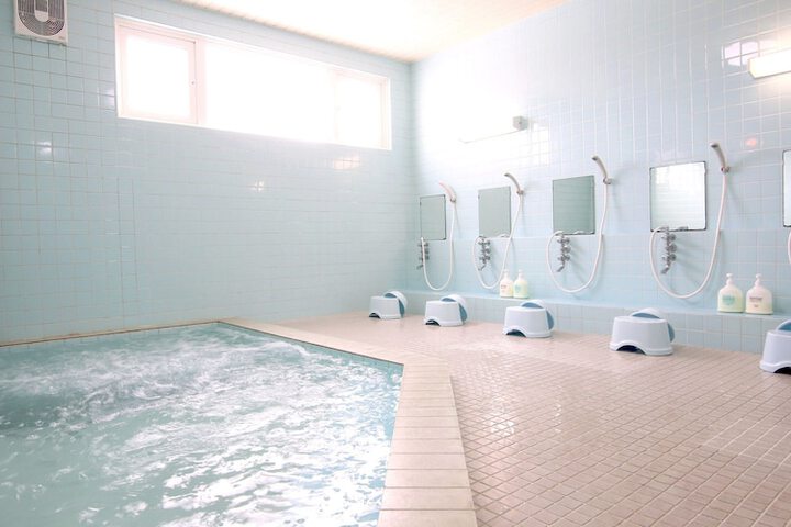 Room 15 of 34