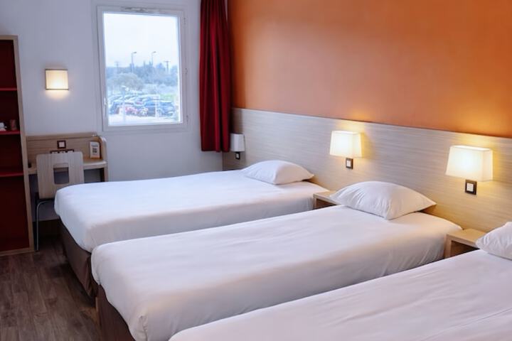 Room 6 of 21